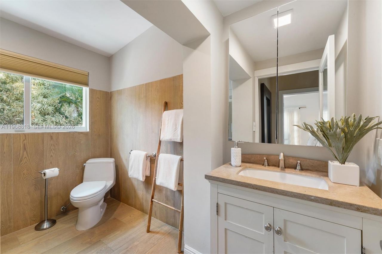 2935 NE 21st Ter, Fort Lauderdale, FL 33306 Photo