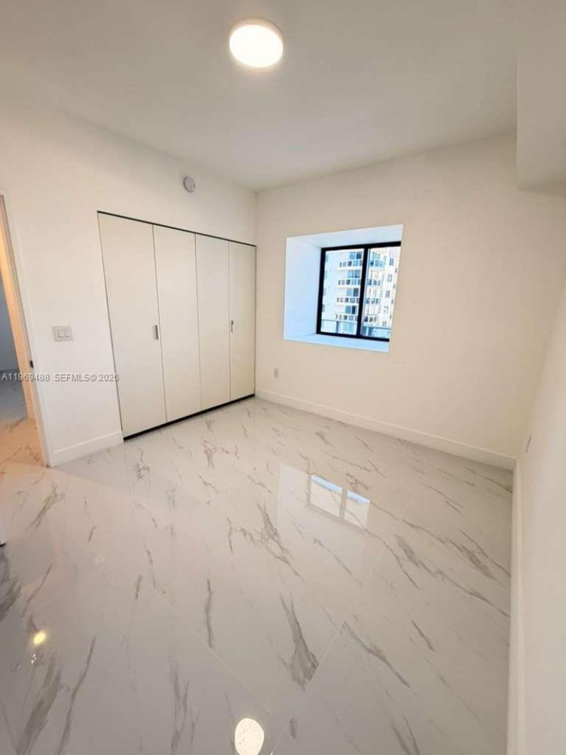 700 NE 24th St, Unit 1103, Miami, FL 33137 Photo