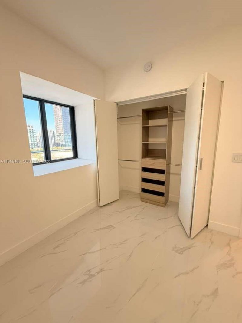 700 NE 24th St, Unit 1103, Miami, FL 33137 Photo