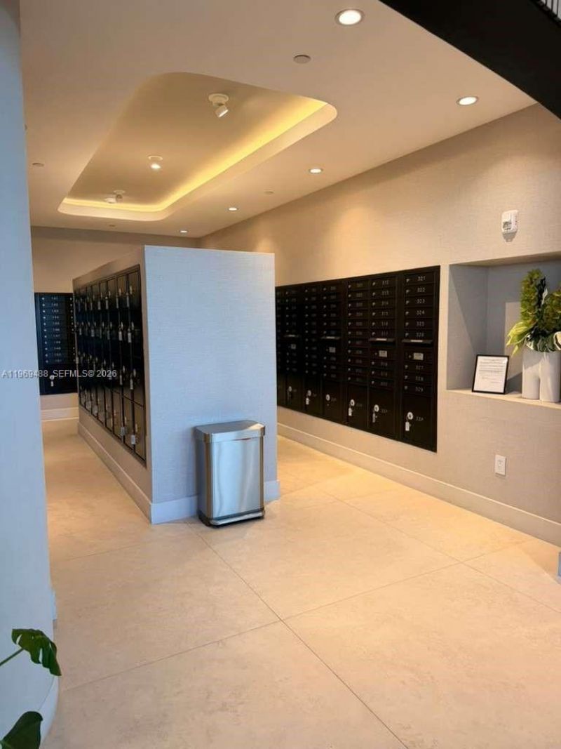 700 NE 24th St, Unit 1103, Miami, FL 33137 Photo