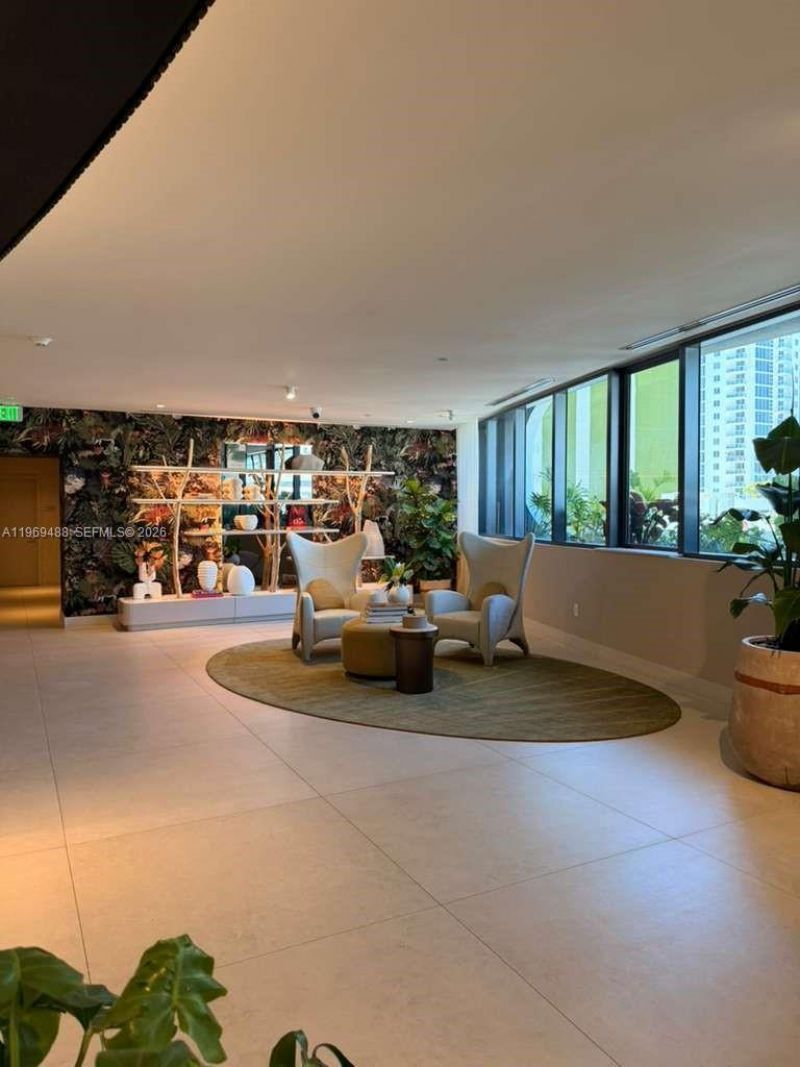 700 NE 24th St, Unit 1103, Miami, FL 33137 Photo