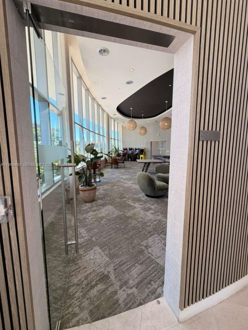 700 NE 24th St, Unit 1103, Miami, FL 33137 Photo