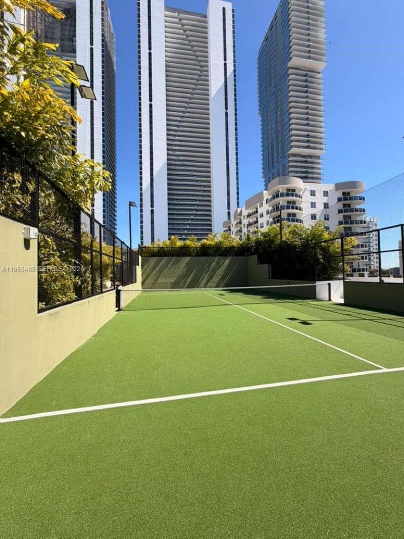 700 NE 24th St, Unit 1103, Miami, FL 33137 Photo