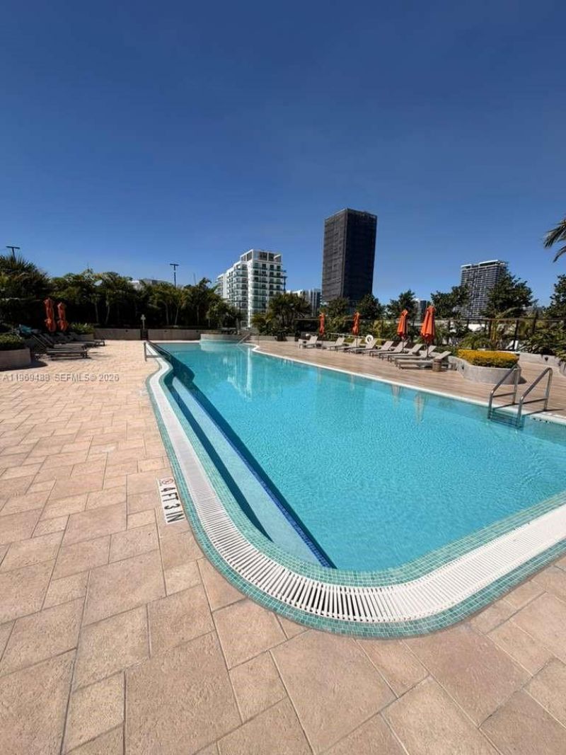 700 NE 24th St, Unit 1103, Miami, FL 33137 Photo