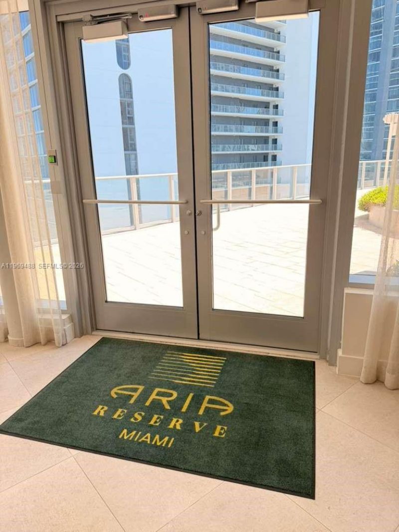 700 NE 24th St, Unit 1103, Miami, FL 33137 Photo