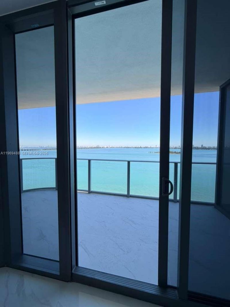 700 NE 24th St, Unit 1103, Miami, FL 33137 Photo