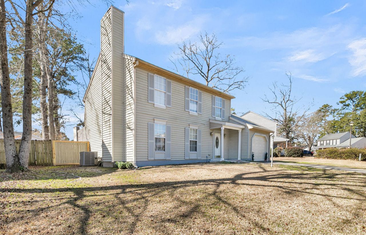 8121 Halifax Way Photo 10