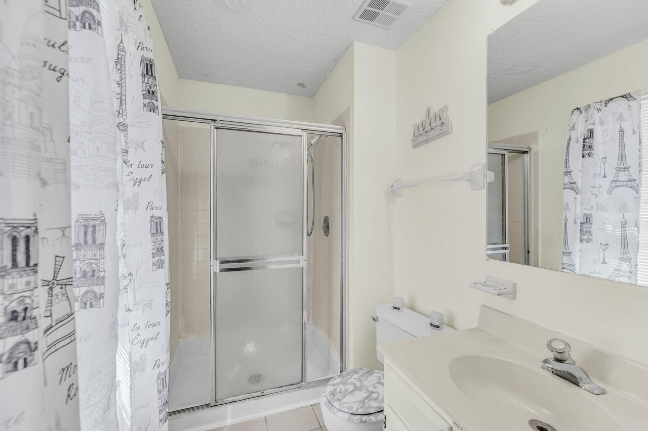 8121 Halifax Way Photo 14