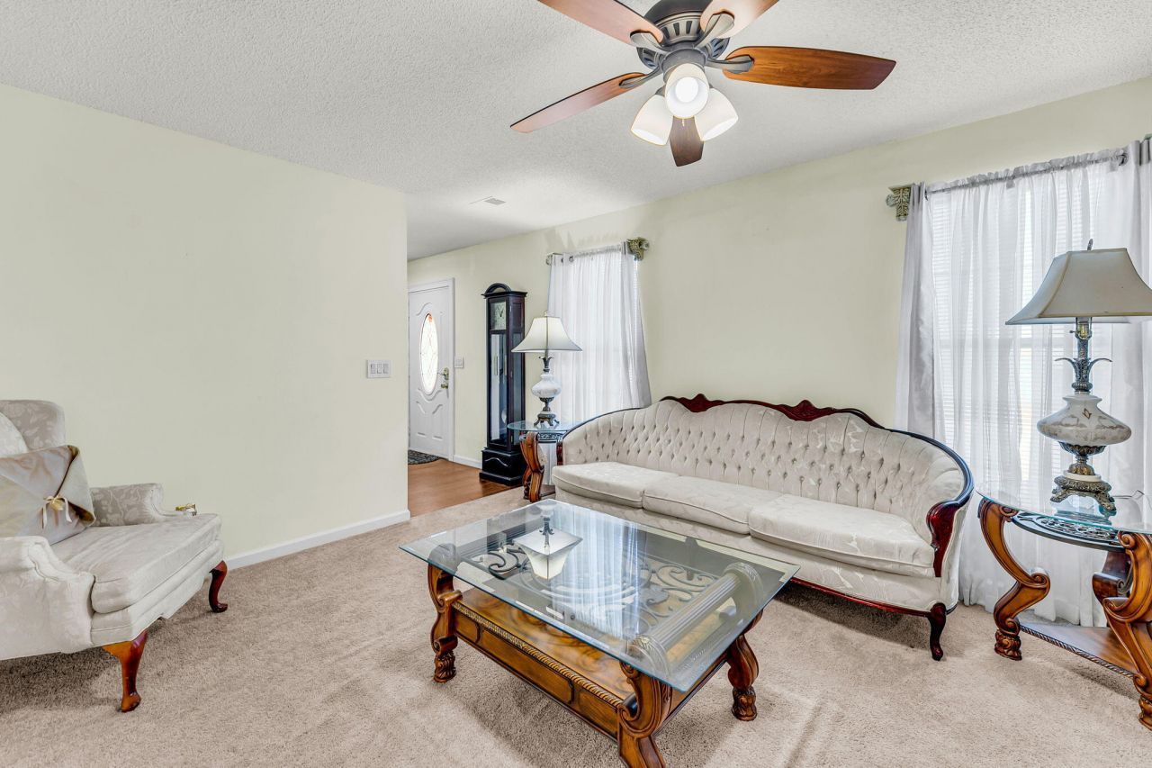 8121 Halifax Way Photo 22