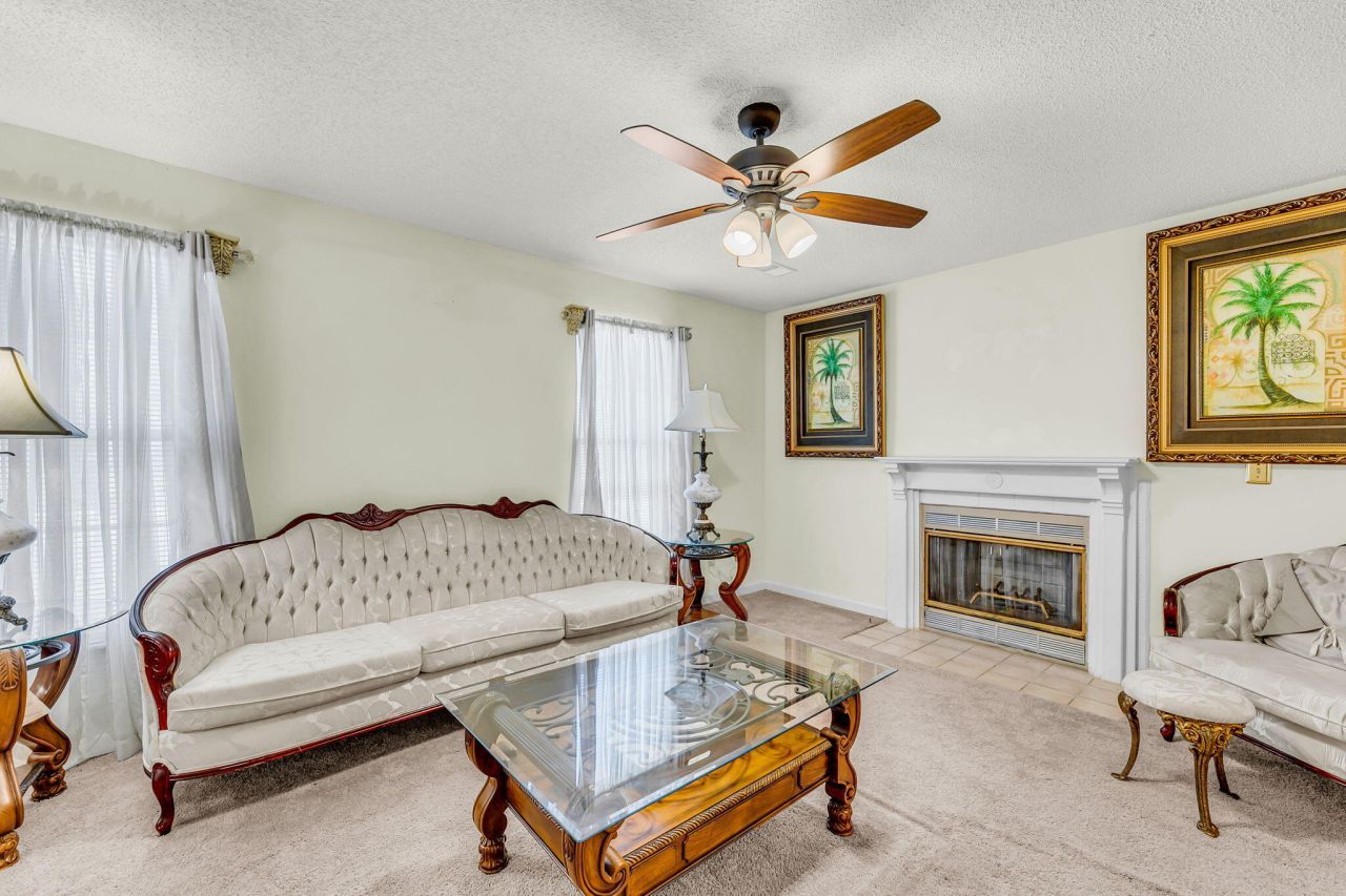 8121 Halifax Way Photo 23