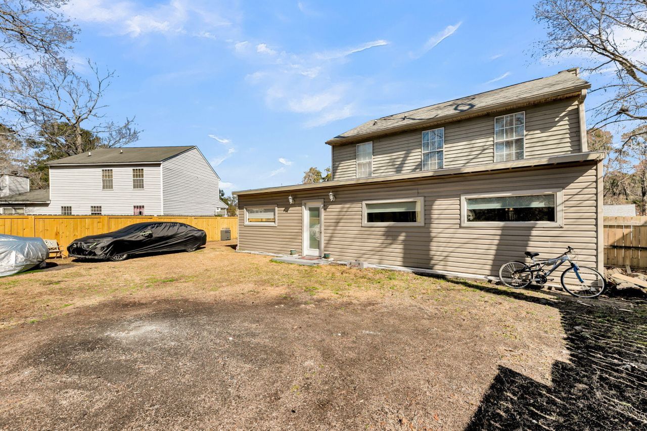 8121 Halifax Way Photo 35