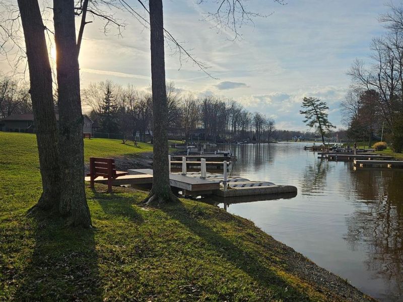 1564 Fredrick Strasser Drive, Perry Twp, OH 45118 Photo 2