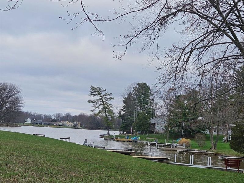 1564 Fredrick Strasser Drive, Perry Twp, OH 45118 Photo 3