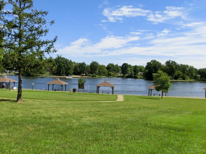 1564 Fredrick Strasser Drive, Perry Twp, OH 45118 Photo 6