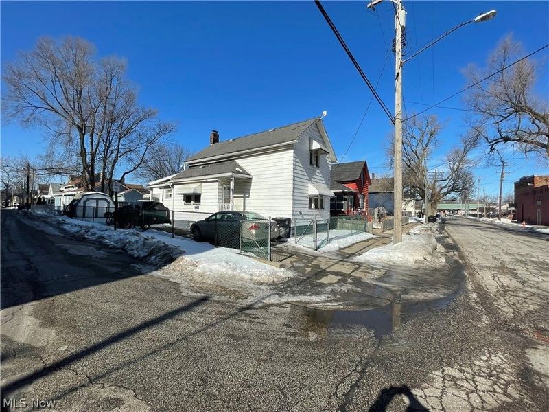 3140 W 33rd Street, Cleveland, OH 44109 Photo 3