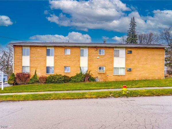 2615 Ellet Avenue, Akron, OH 44312