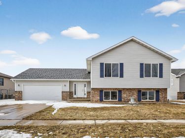 203 10th Avenue SE, Kasson, MN 55944