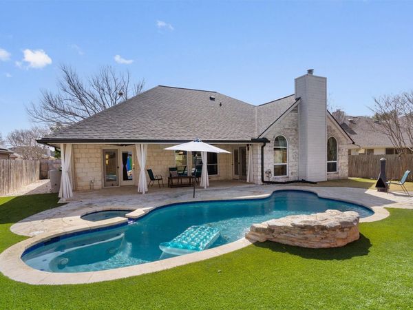 1014 Hackberry DR, Pflugerville, TX 78660