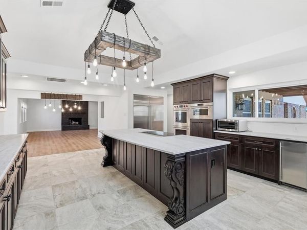 913 Ashland Court, Mansfield, TX 76063