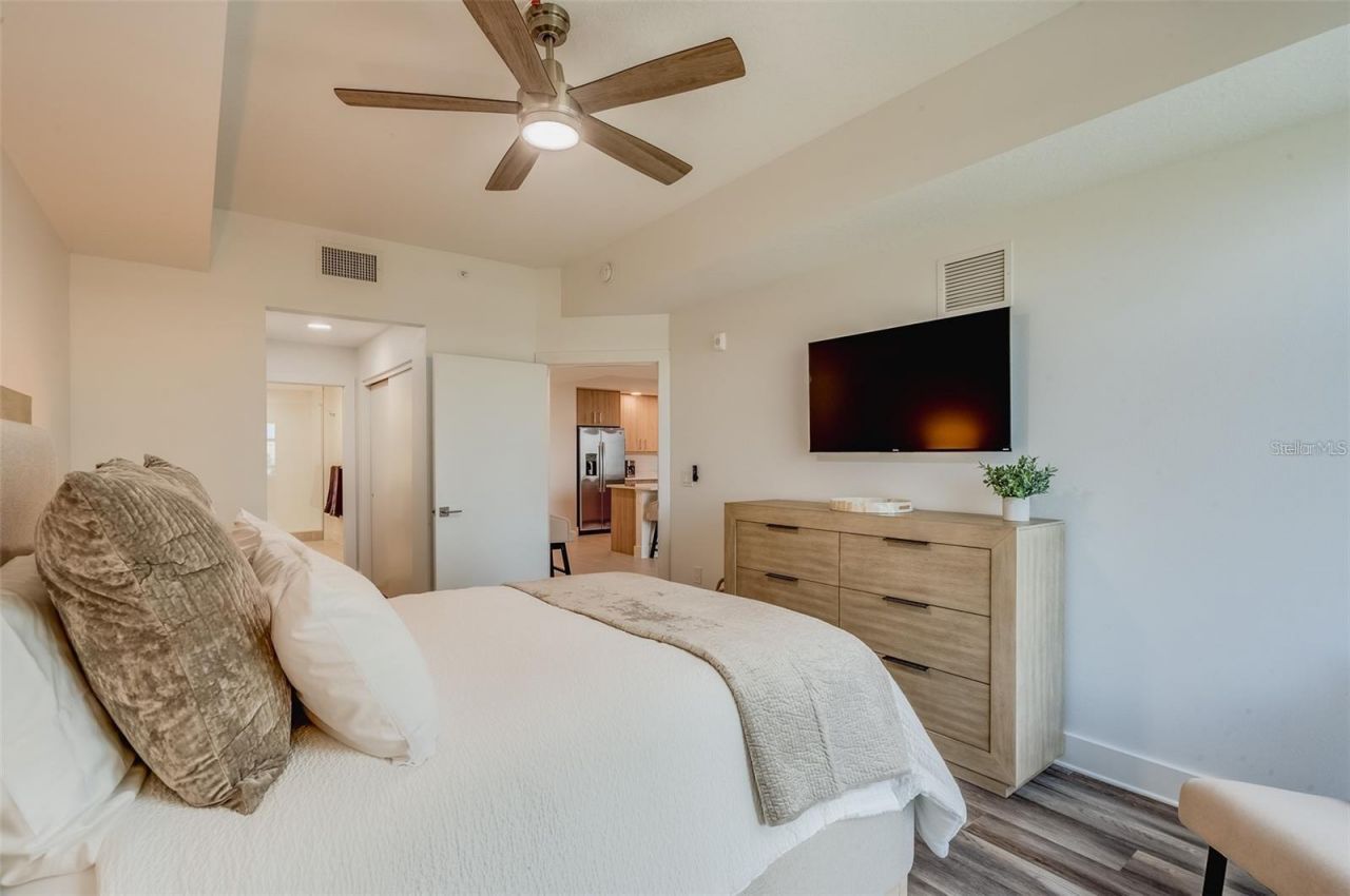 415 Island Way, Unit 311, Clearwater, FL 33767 Photo