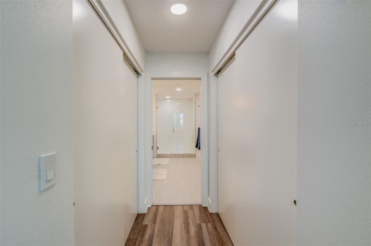 415 Island Way, Unit 311, Clearwater, FL 33767 Photo