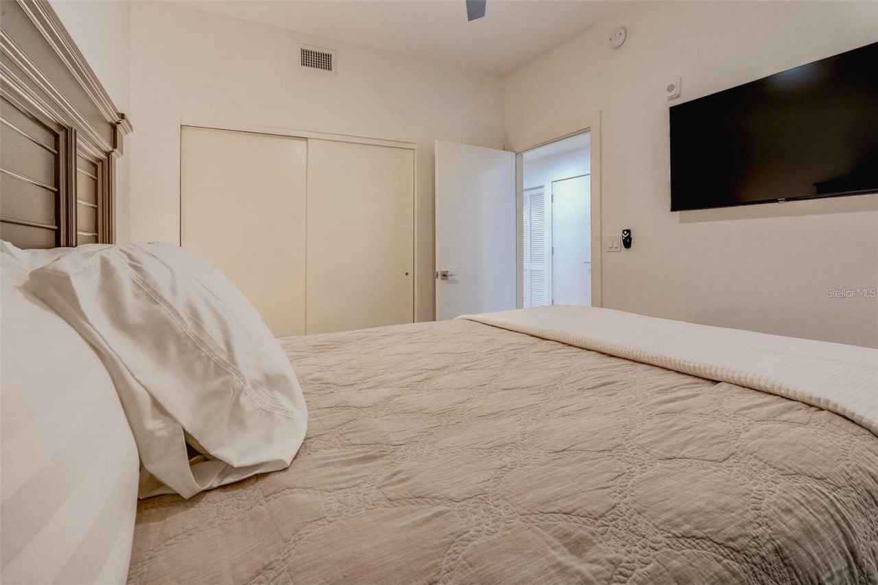 415 Island Way, Unit 311, Clearwater, FL 33767 Photo
