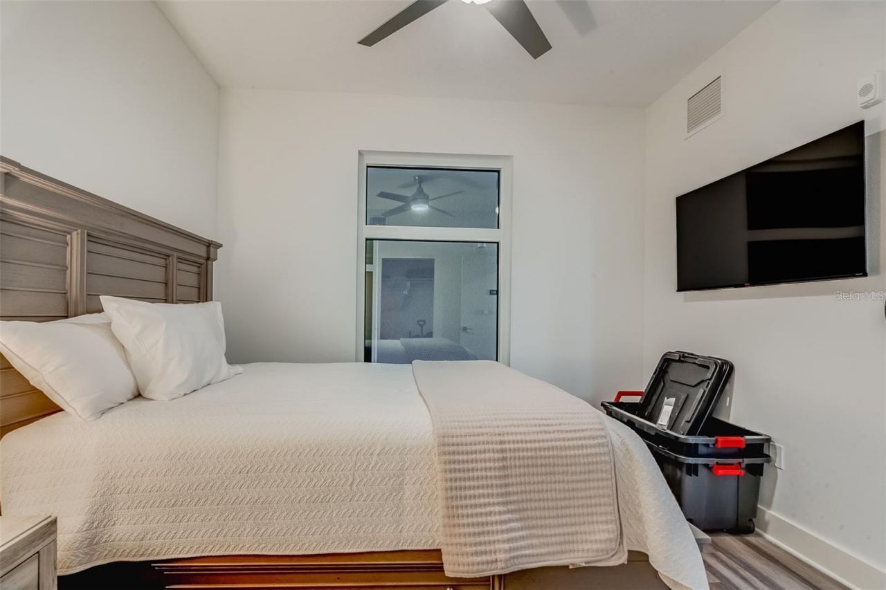 415 Island Way, Unit 311, Clearwater, FL 33767 Photo
