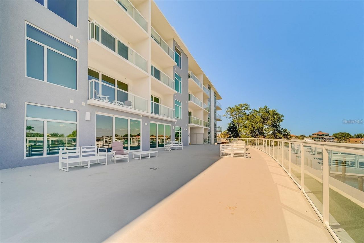 415 Island Way, Unit 311, Clearwater, FL 33767 Photo