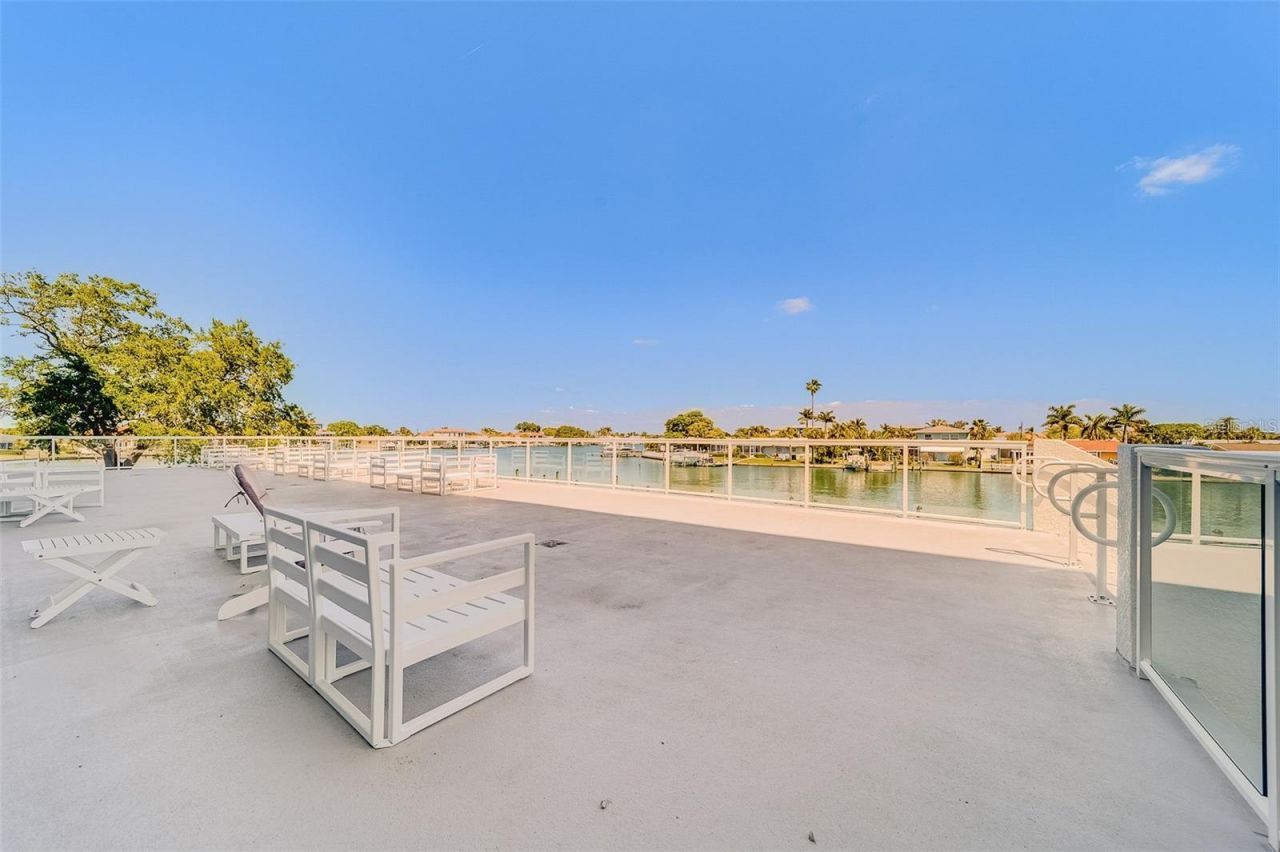415 Island Way, Unit 311, Clearwater, FL 33767 Photo