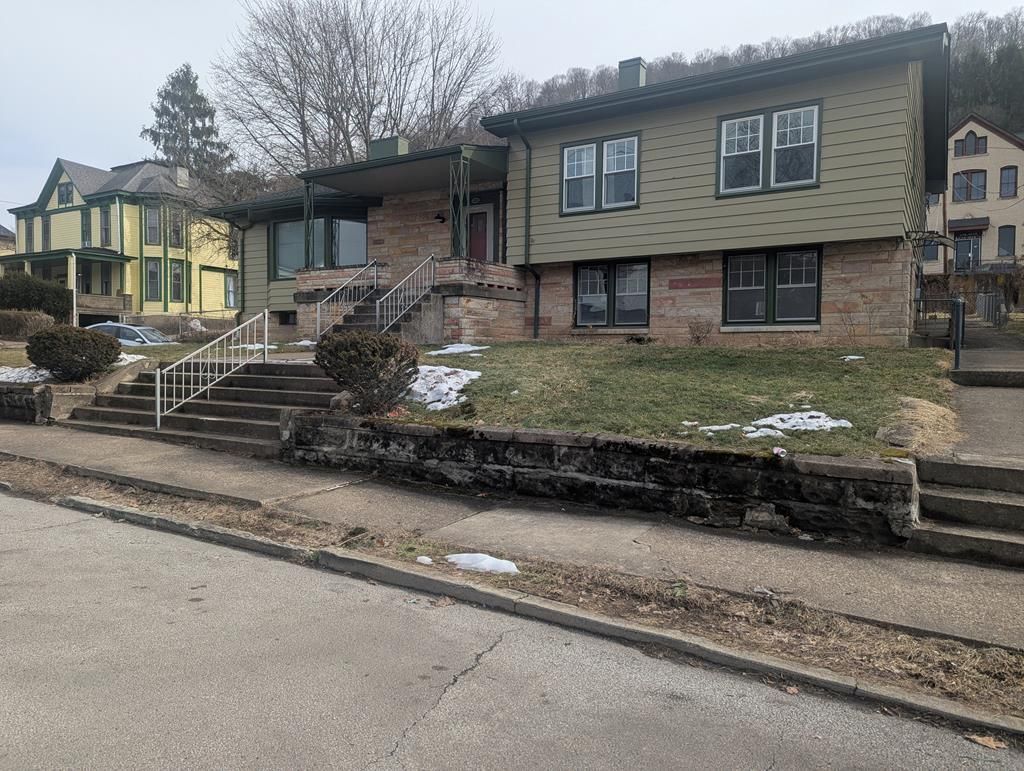 129 Edgington Lane, Wheeling, WV 26003 Main Photo