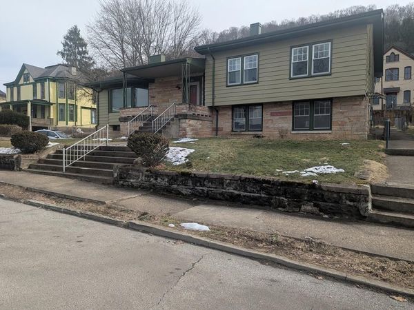 129 Edgington Lane, Wheeling, WV 26003