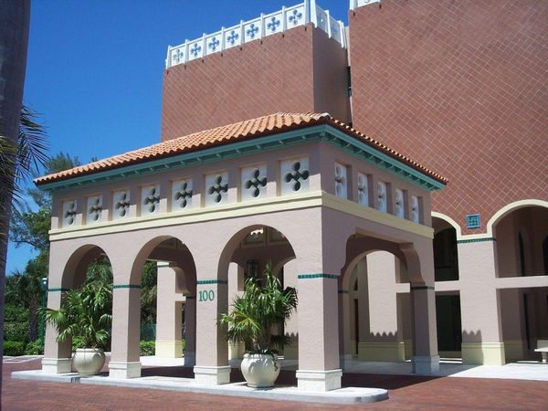 100 SE 5th Avenue, Unit 102, Boca Raton, FL 33432