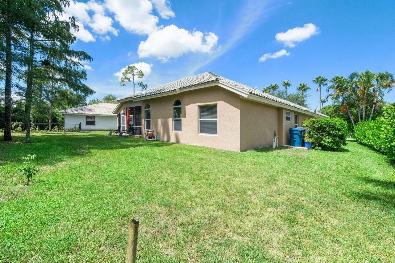 146 Fernwood Crescent, Royal Palm Beach, FL 33411 Photo