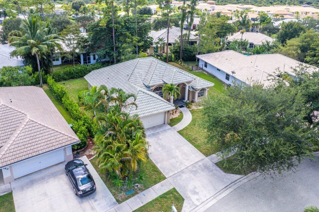 146 Fernwood Crescent, Royal Palm Beach, FL 33411 Photo
