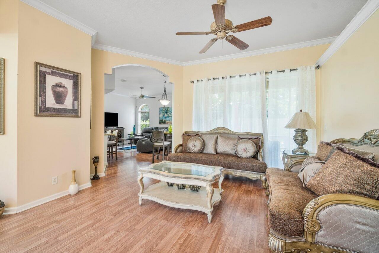 146 Fernwood Crescent, Royal Palm Beach, FL 33411 Photo
