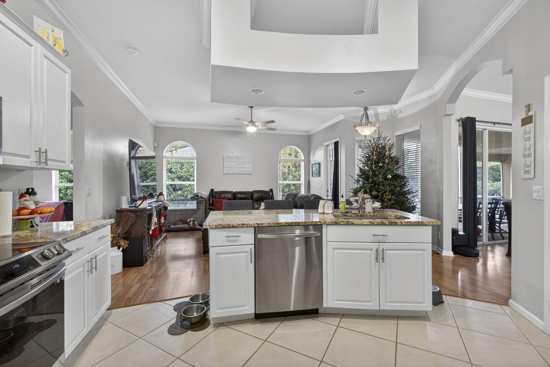 146 Fernwood Crescent, Royal Palm Beach, FL 33411 Photo