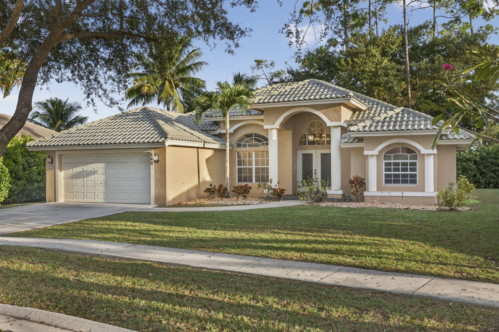 146 Fernwood Crescent, Royal Palm Beach, FL 33411 Photo