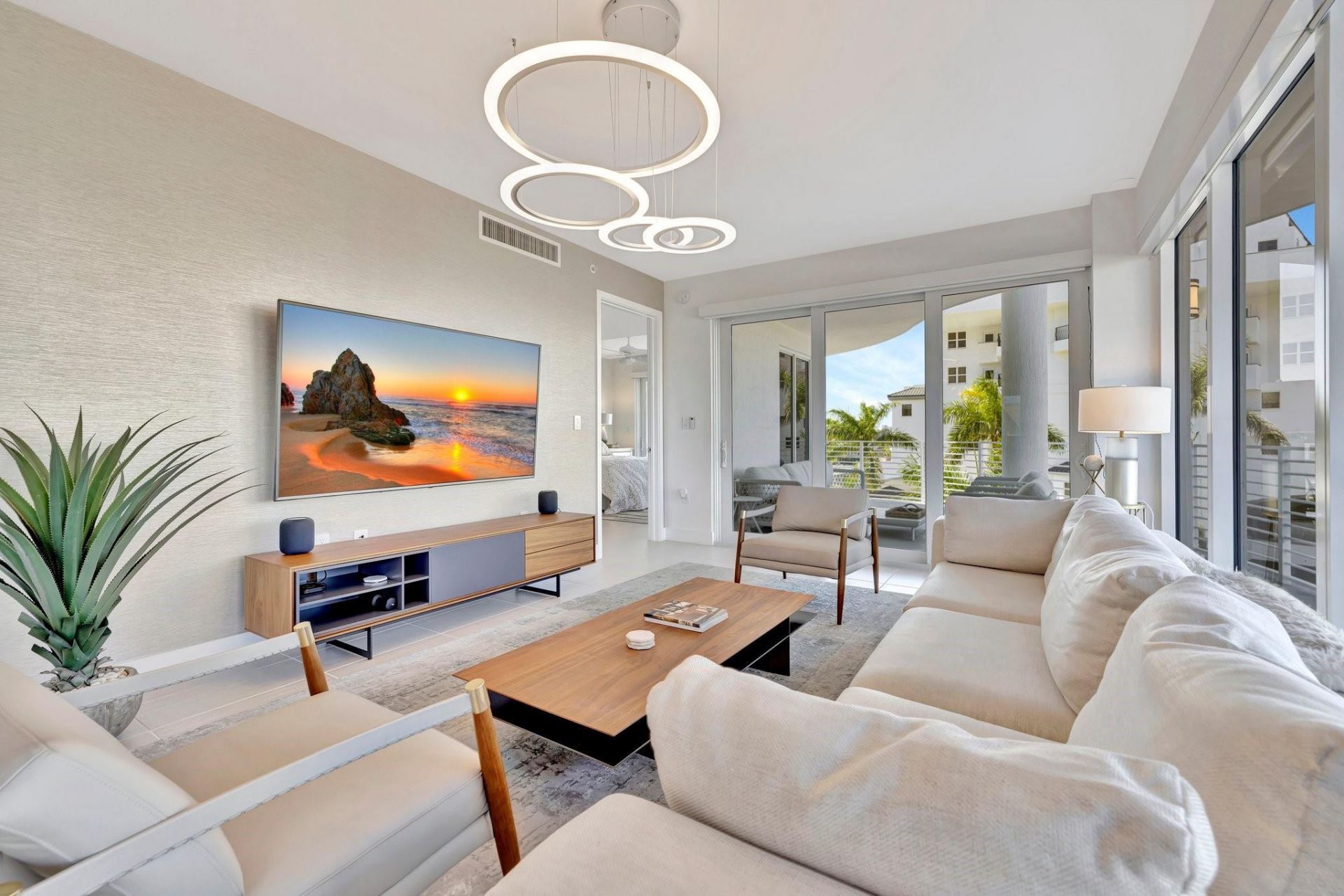 612 Bayshore Drive, Unit 301, Fort Lauderdale, FL 33304 Photo
