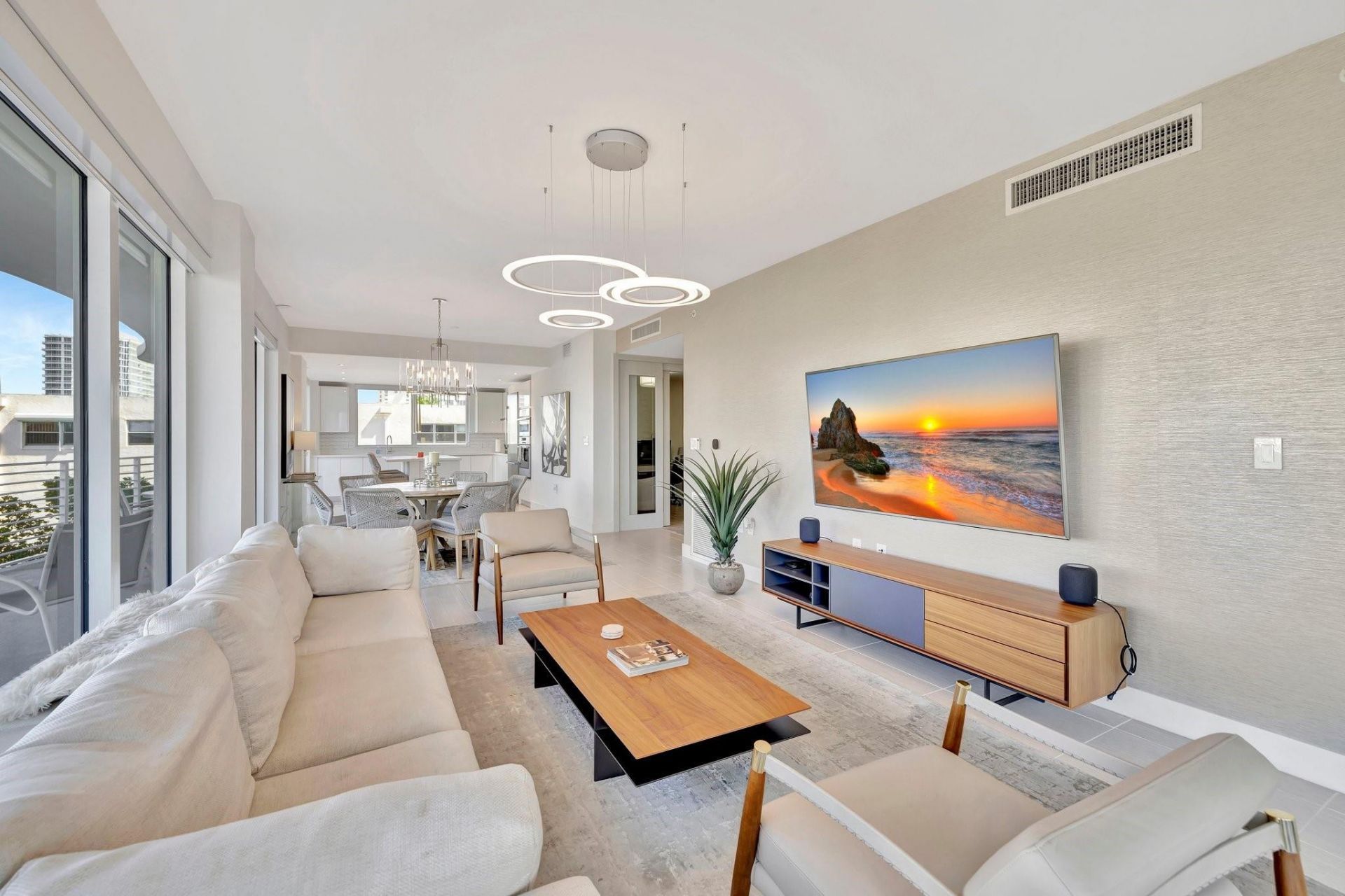 612 Bayshore Drive, Unit 301, Fort Lauderdale, FL 33304 Photo