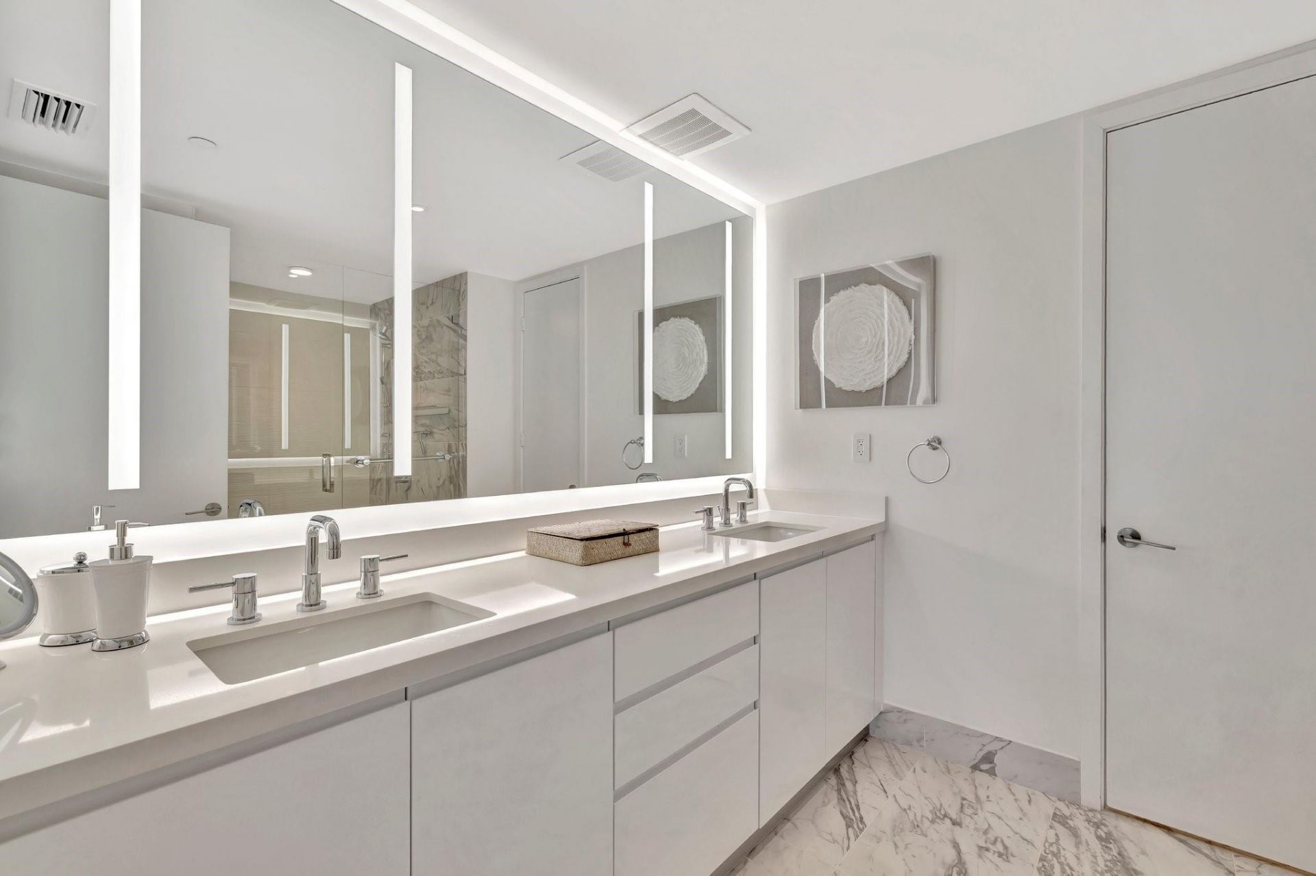 612 Bayshore Drive, Unit 301, Fort Lauderdale, FL 33304 Photo