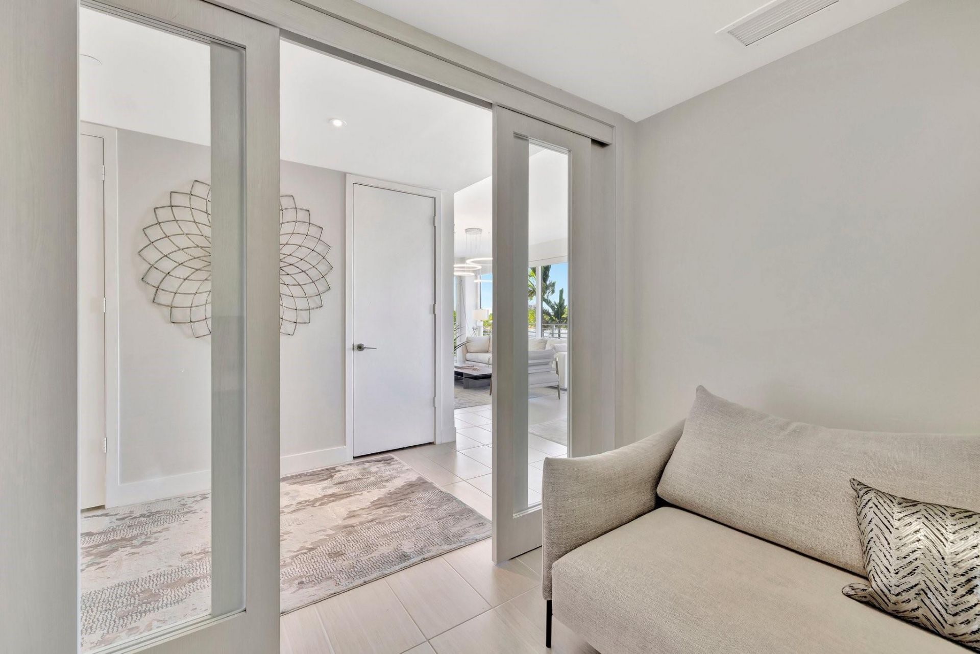 612 Bayshore Drive, Unit 301, Fort Lauderdale, FL 33304 Photo