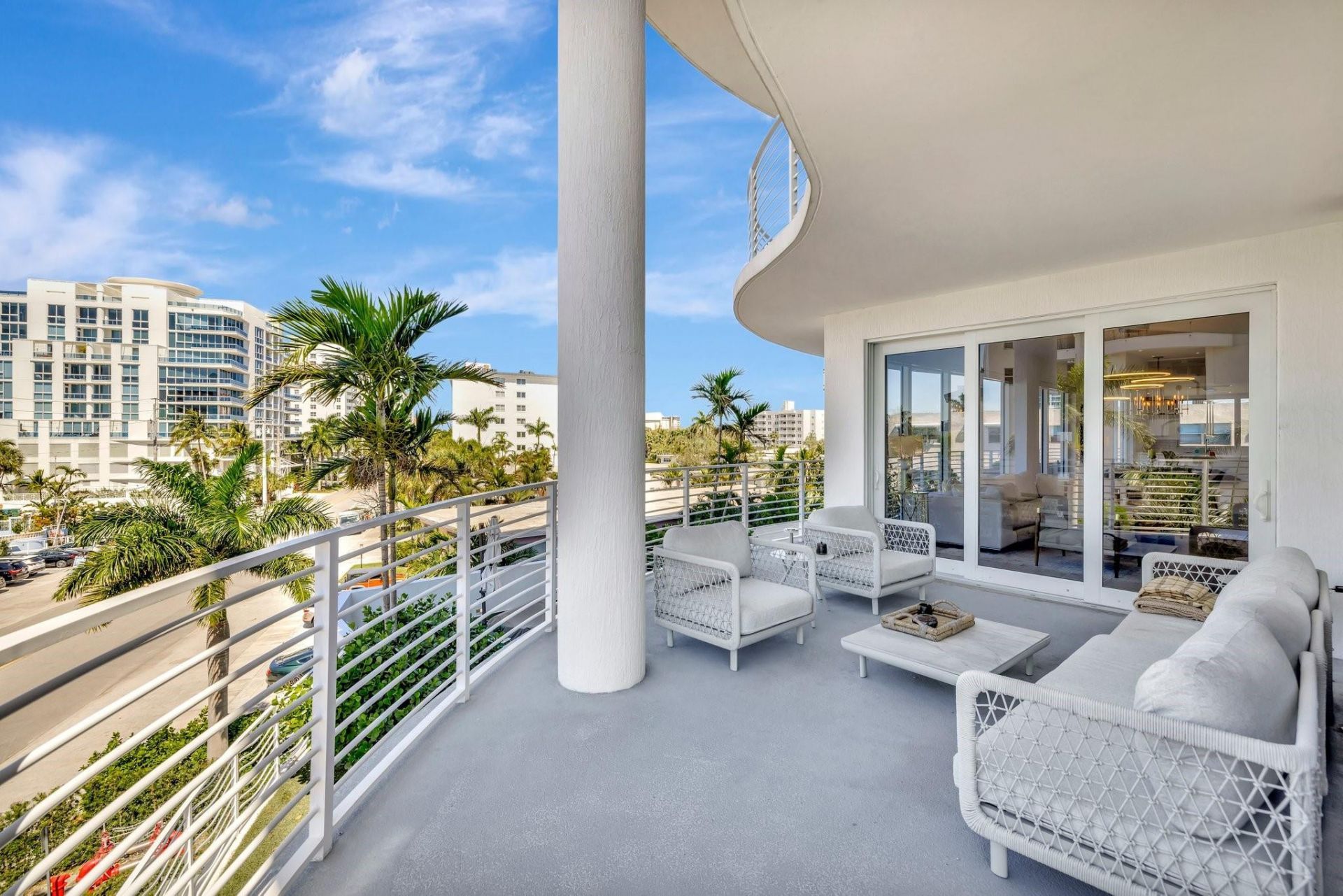 612 Bayshore Drive, Unit 301, Fort Lauderdale, FL 33304 Photo