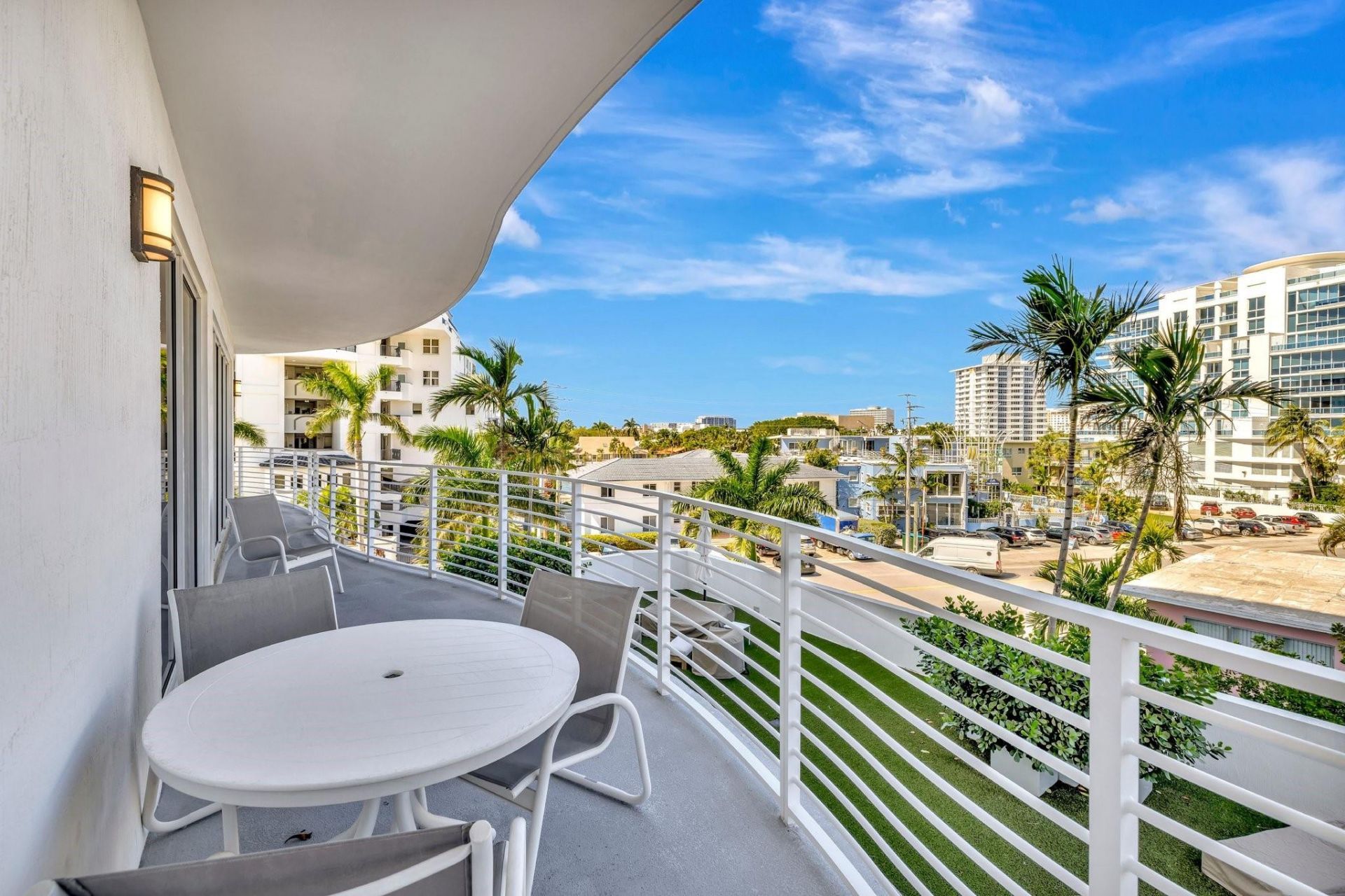 612 Bayshore Drive, Unit 301, Fort Lauderdale, FL 33304 Photo