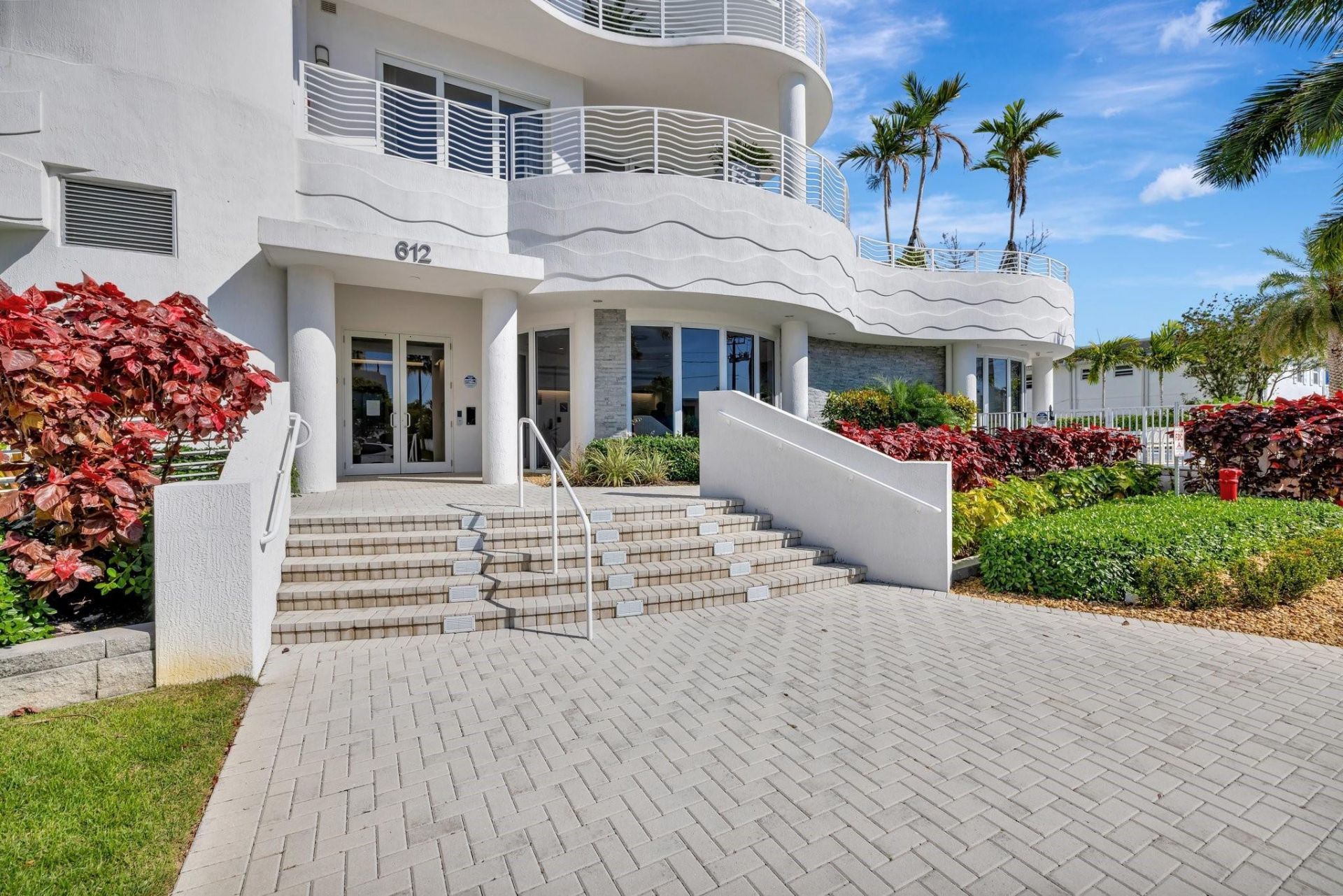 612 Bayshore Drive, Unit 301, Fort Lauderdale, FL 33304 Photo