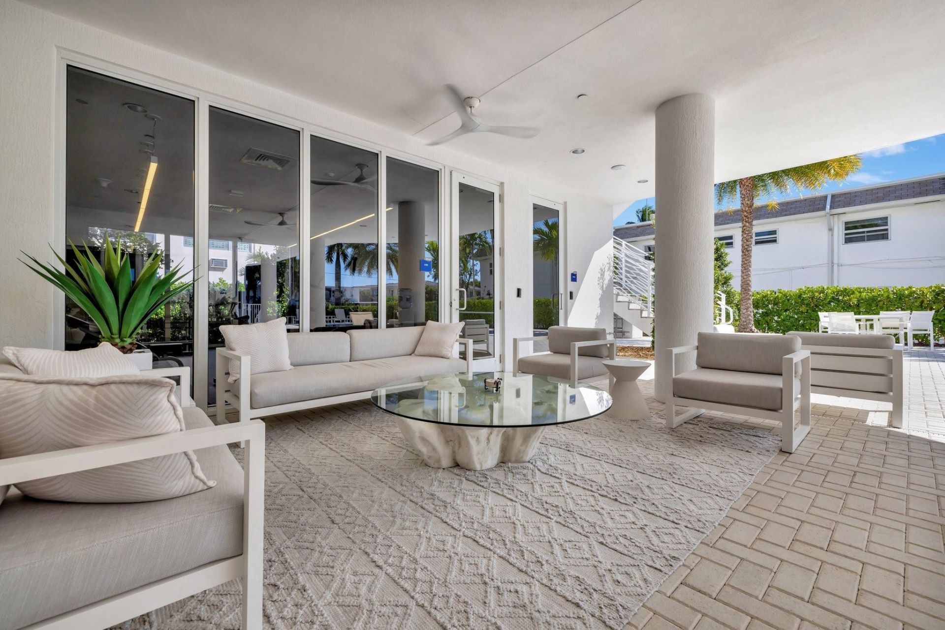 612 Bayshore Drive, Unit 301, Fort Lauderdale, FL 33304 Photo
