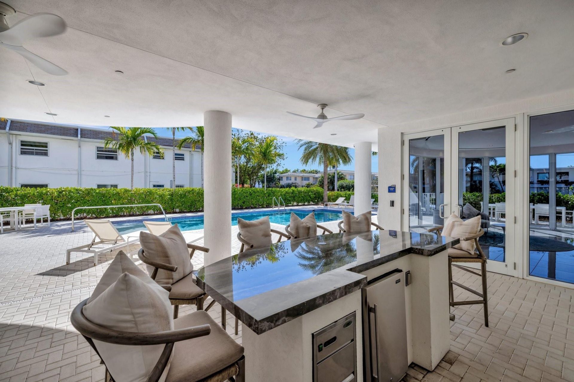 612 Bayshore Drive, Unit 301, Fort Lauderdale, FL 33304 Photo