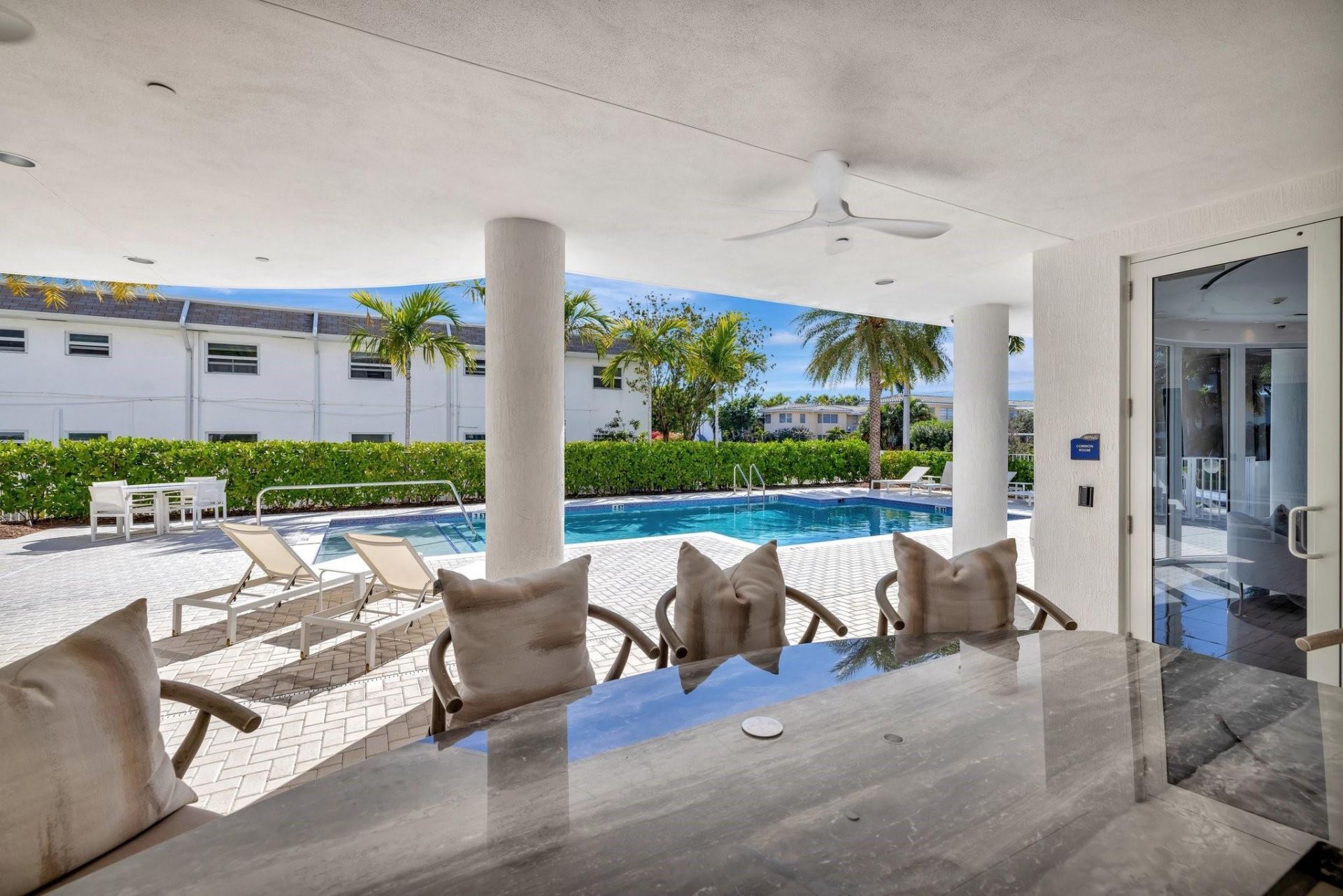 612 Bayshore Drive, Unit 301, Fort Lauderdale, FL 33304 Photo