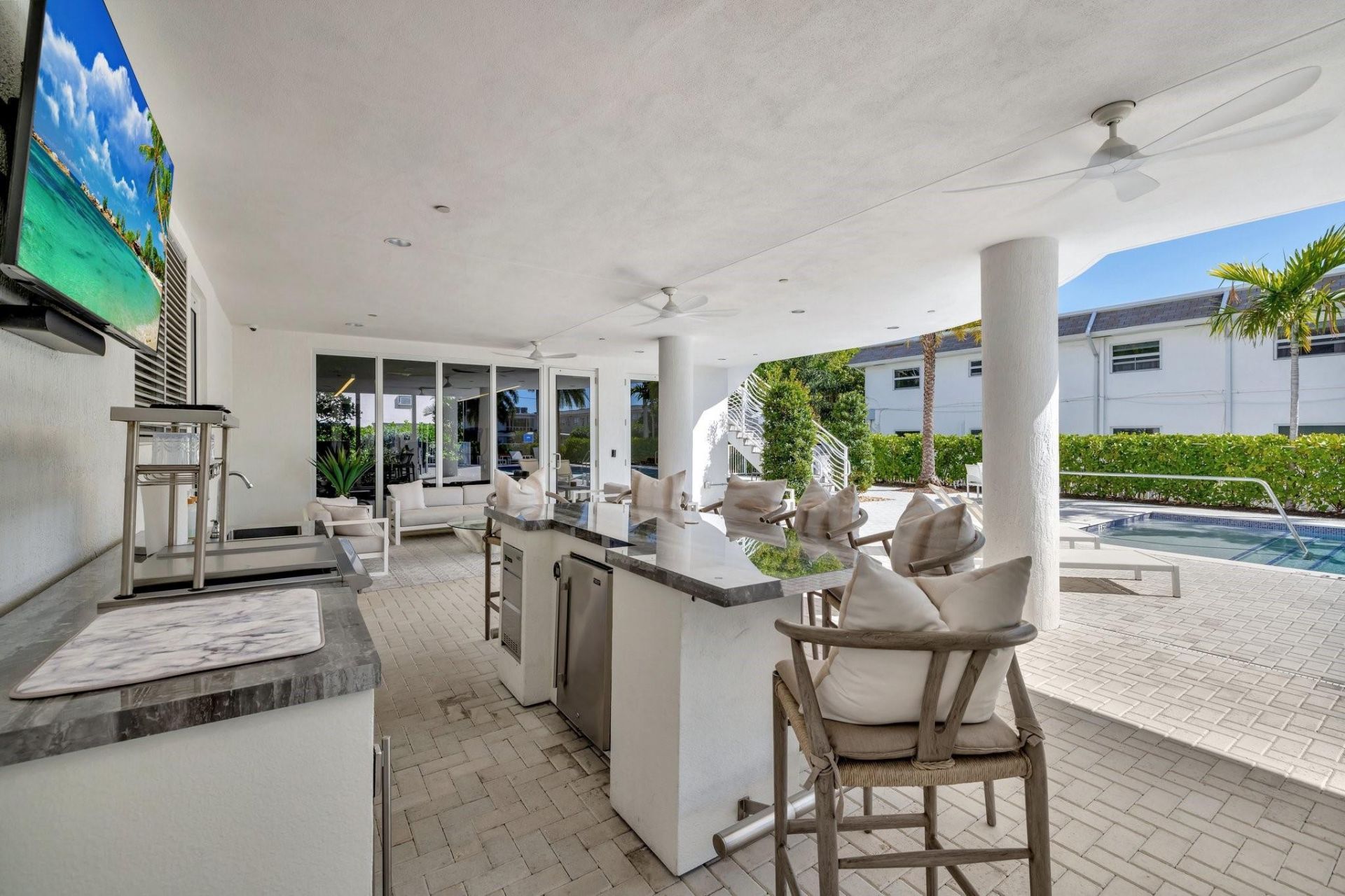 612 Bayshore Drive, Unit 301, Fort Lauderdale, FL 33304 Photo