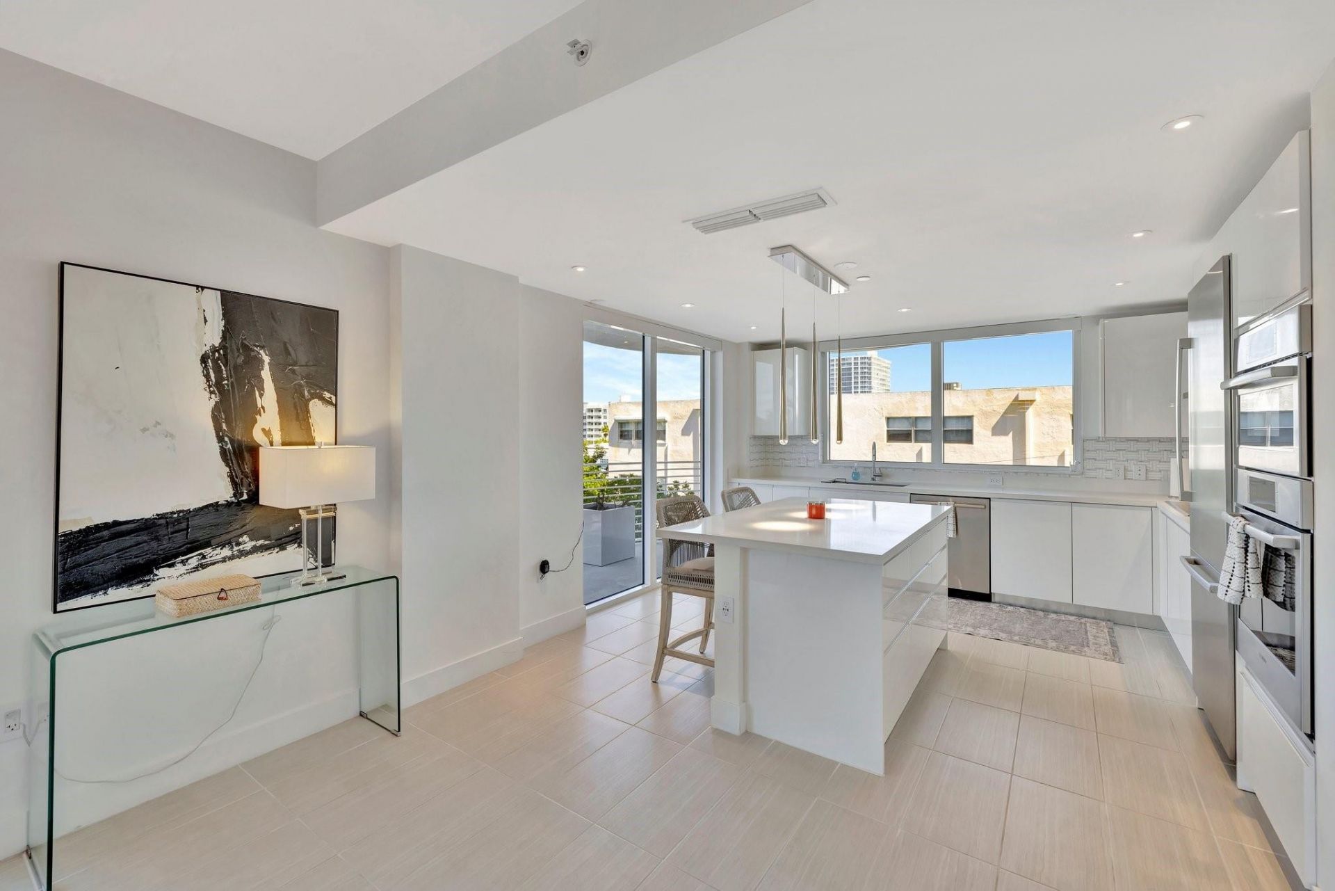 612 Bayshore Drive, Unit 301, Fort Lauderdale, FL 33304 Photo