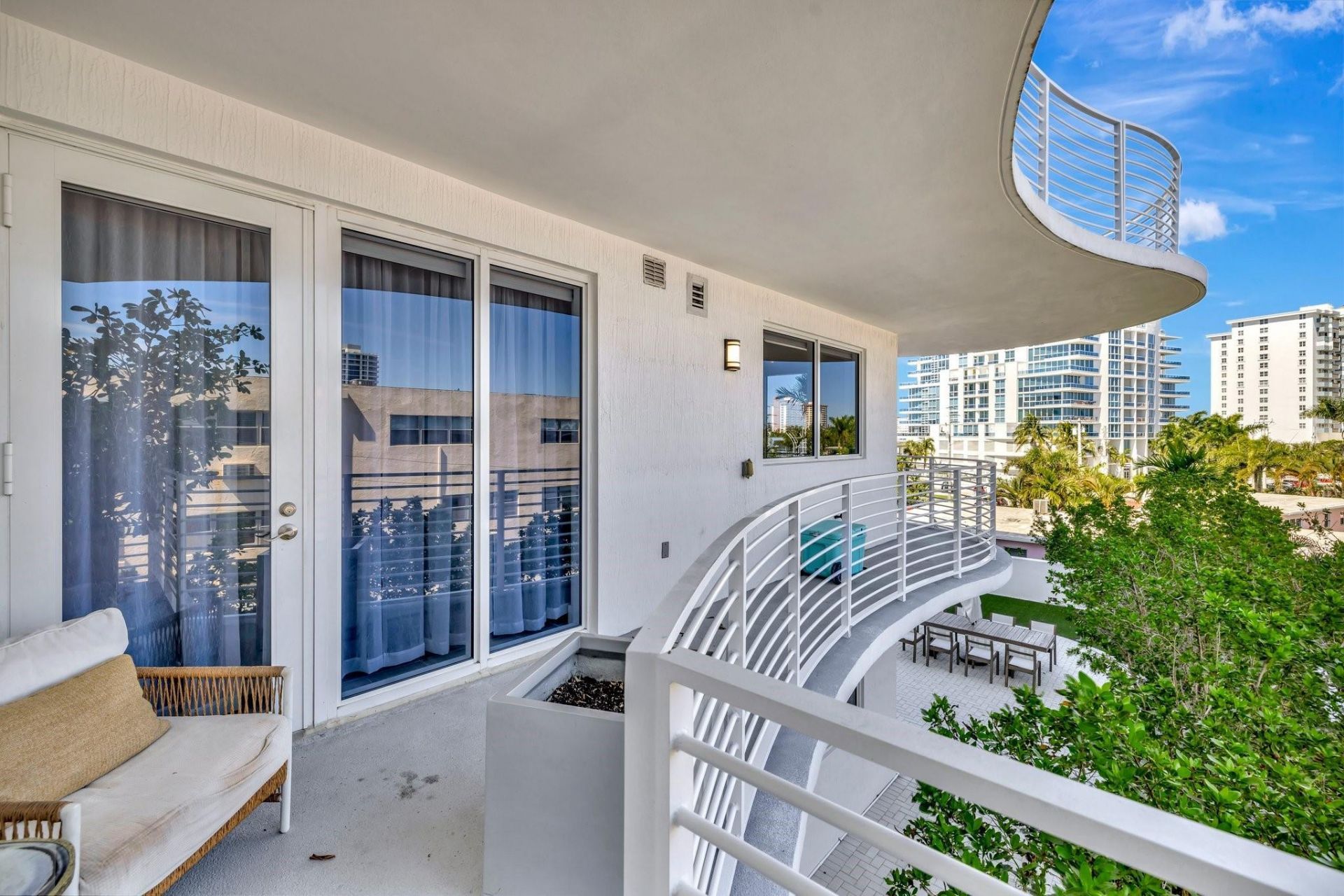 612 Bayshore Drive, Unit 301, Fort Lauderdale, FL 33304 Photo